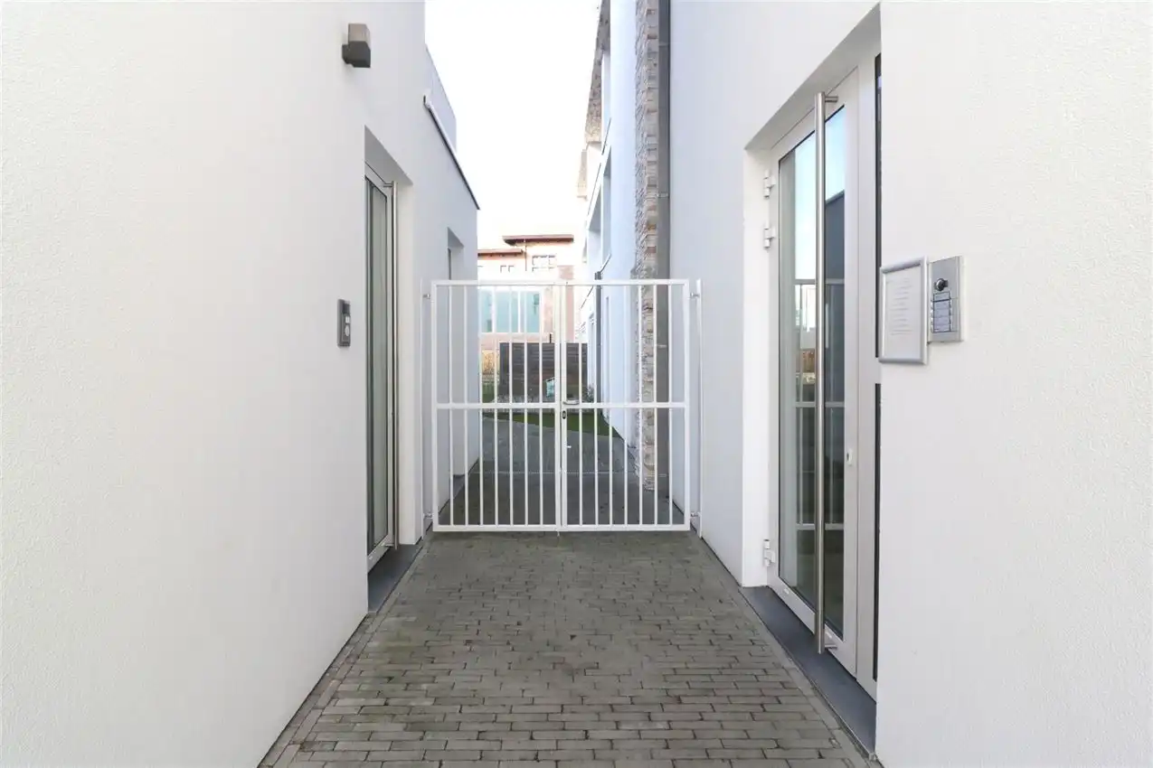 Gelijkvloers app., twee slpk, zonnig terras in centrum foto 44