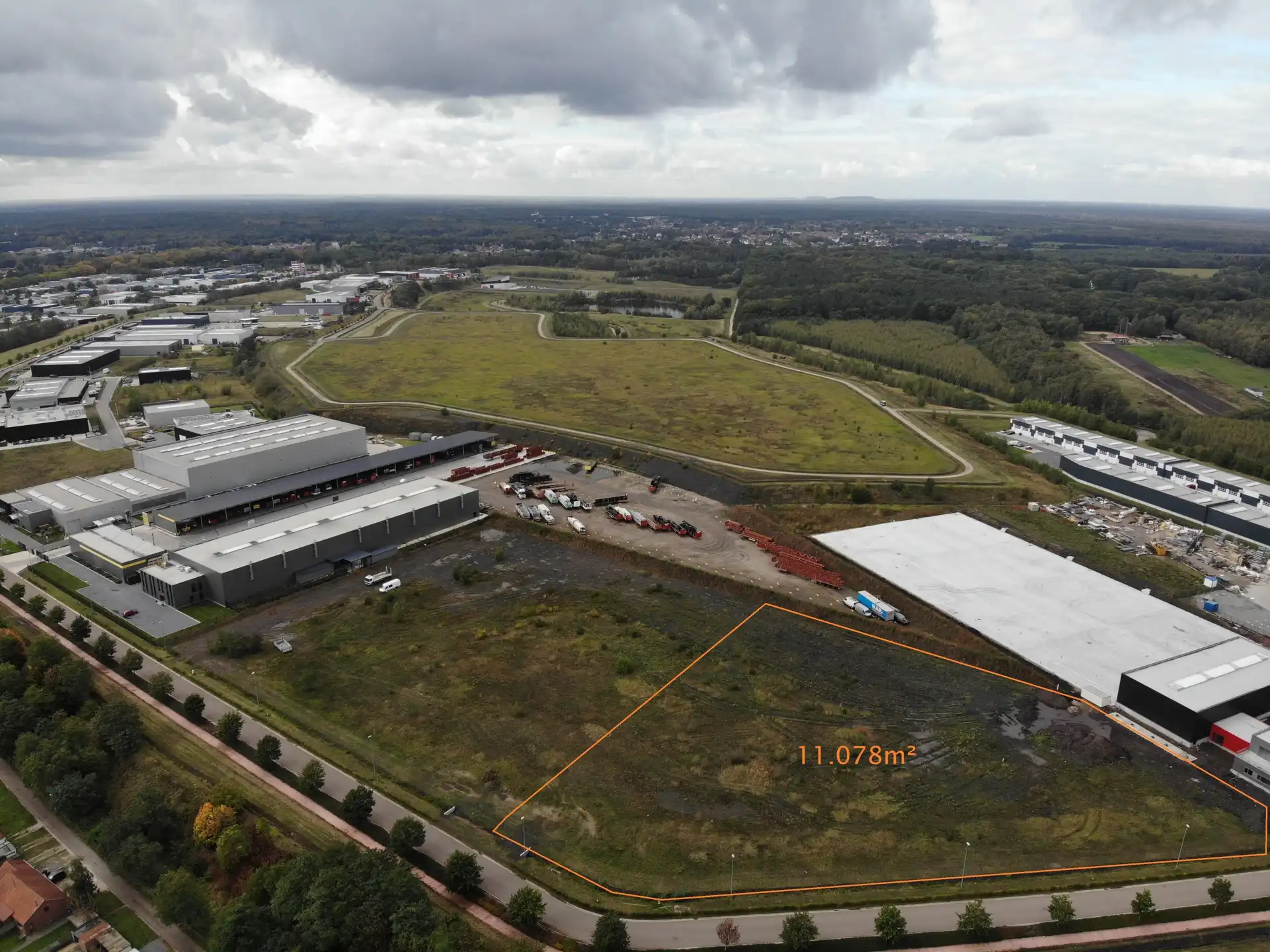 Industrieterrein van 11.078m² (1,1Ha) foto 4