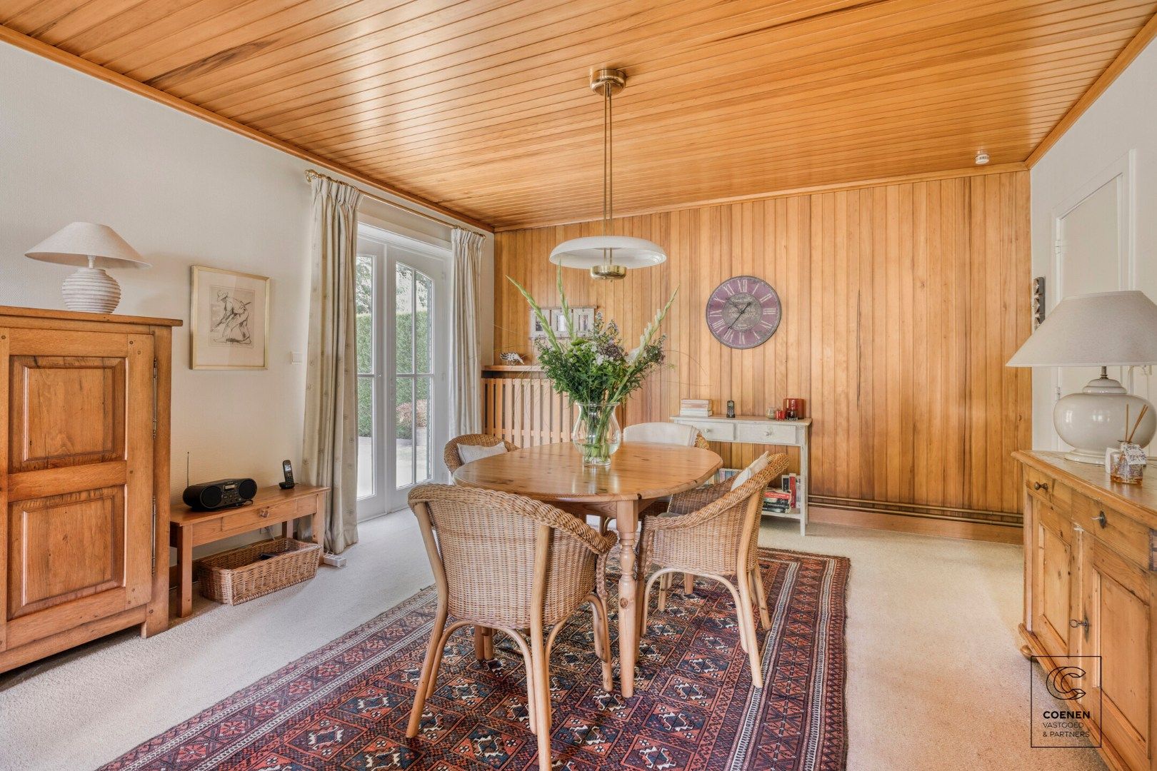 Charmante te renoveren woning van 227 m² en 4 slaapkamers op een TOPlocatie te Schilde! foto 4