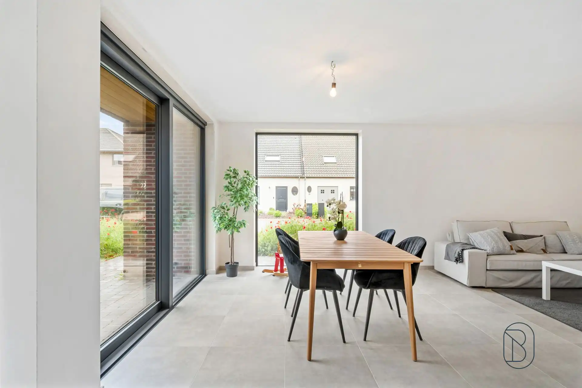 Kwalitatieve moderne ruime nieuwbouwwoning HOB met 3 SLK! foto 8