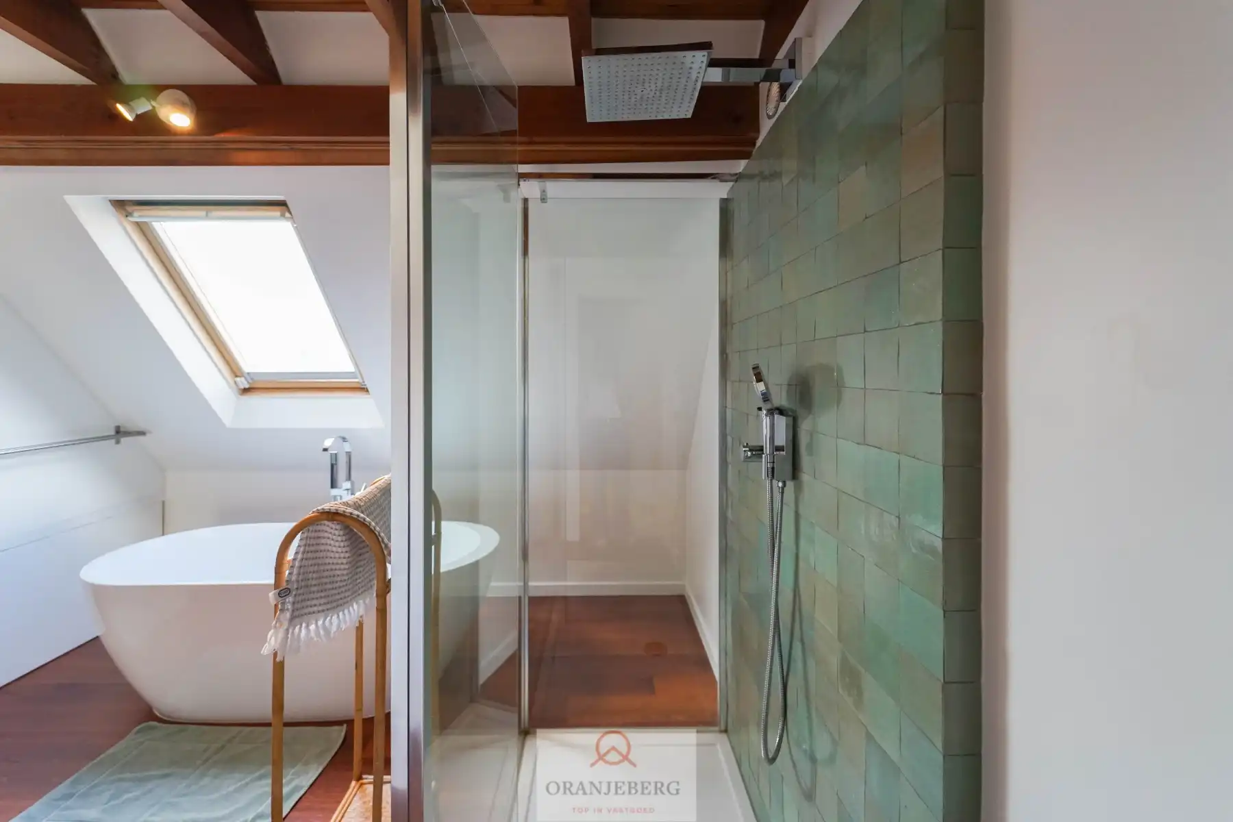 Charmante, gerenoveerde woning nabij Elyzeese Velden foto 22