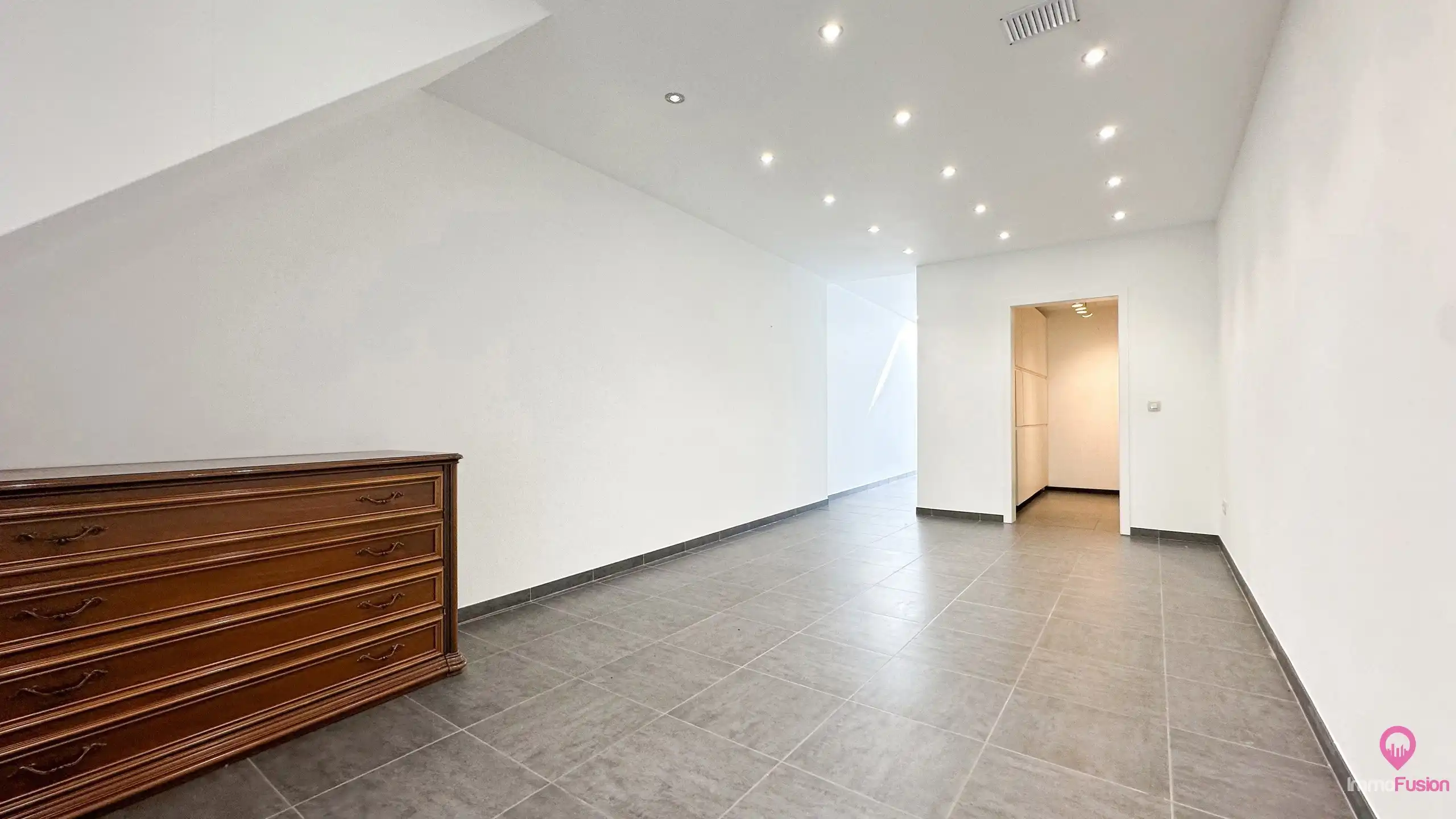 Handelshuis (winkel + app) in Beringen-Centrum! foto 8