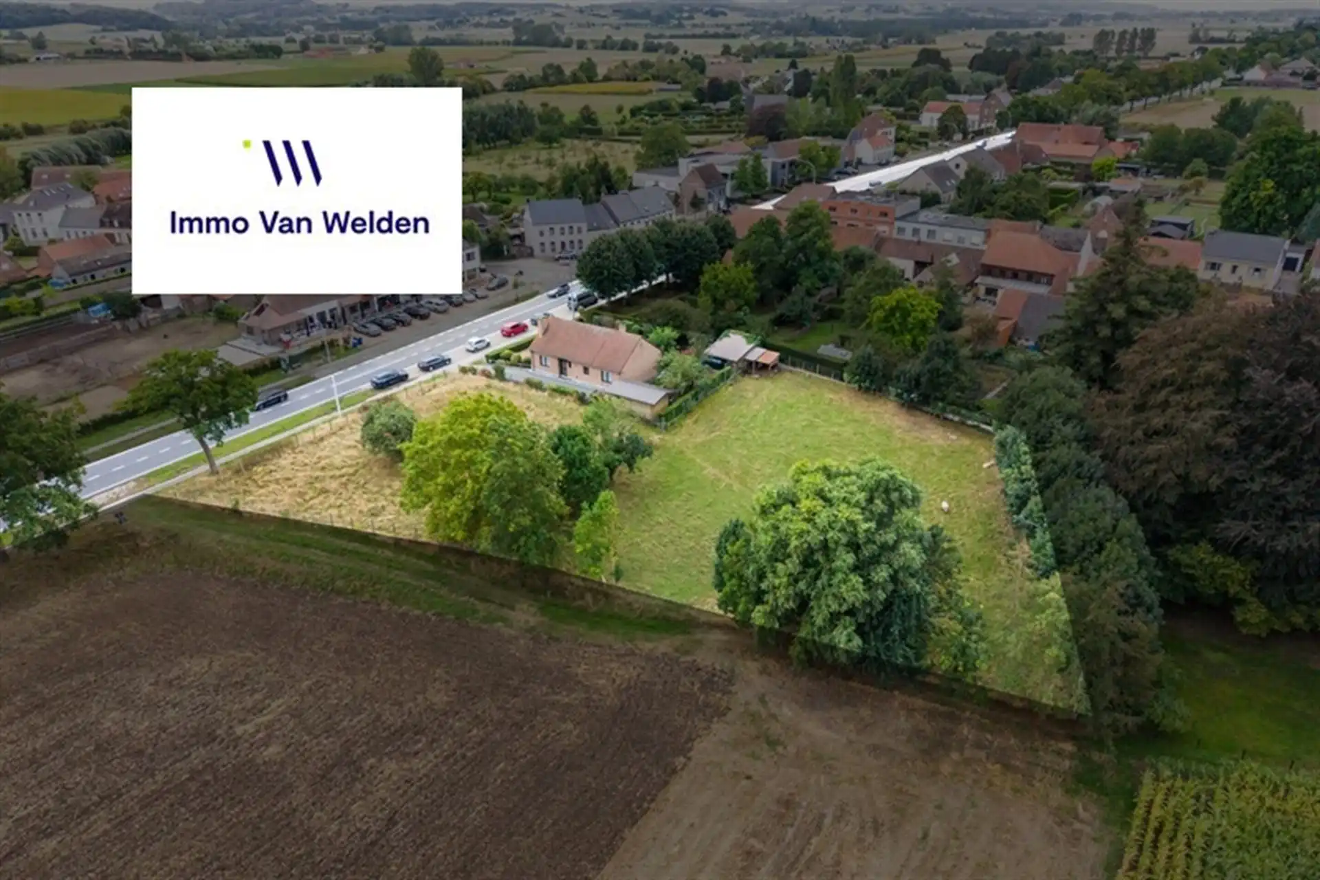 Vrijstaande woning met uitzonderlijk ruim perceel en landelijk uitzicht foto 36