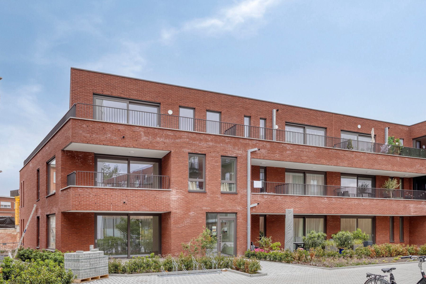 Ruim BEN-appartement met 3 slaapkamers nabij De Schorre! foto {{pictureIndex}}