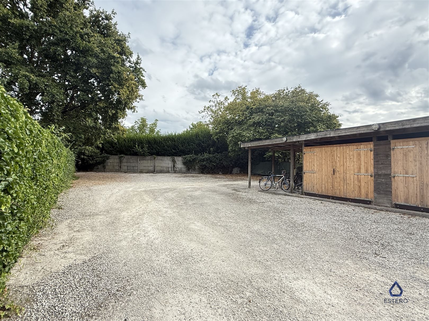 Gelijkvloersappartement met drie slaapkamers en terras.  foto 13
