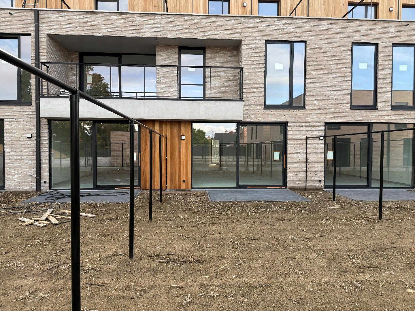  Gelijkvloers appartement met tuin en 2 slpk foto {{pictureIndex}}
