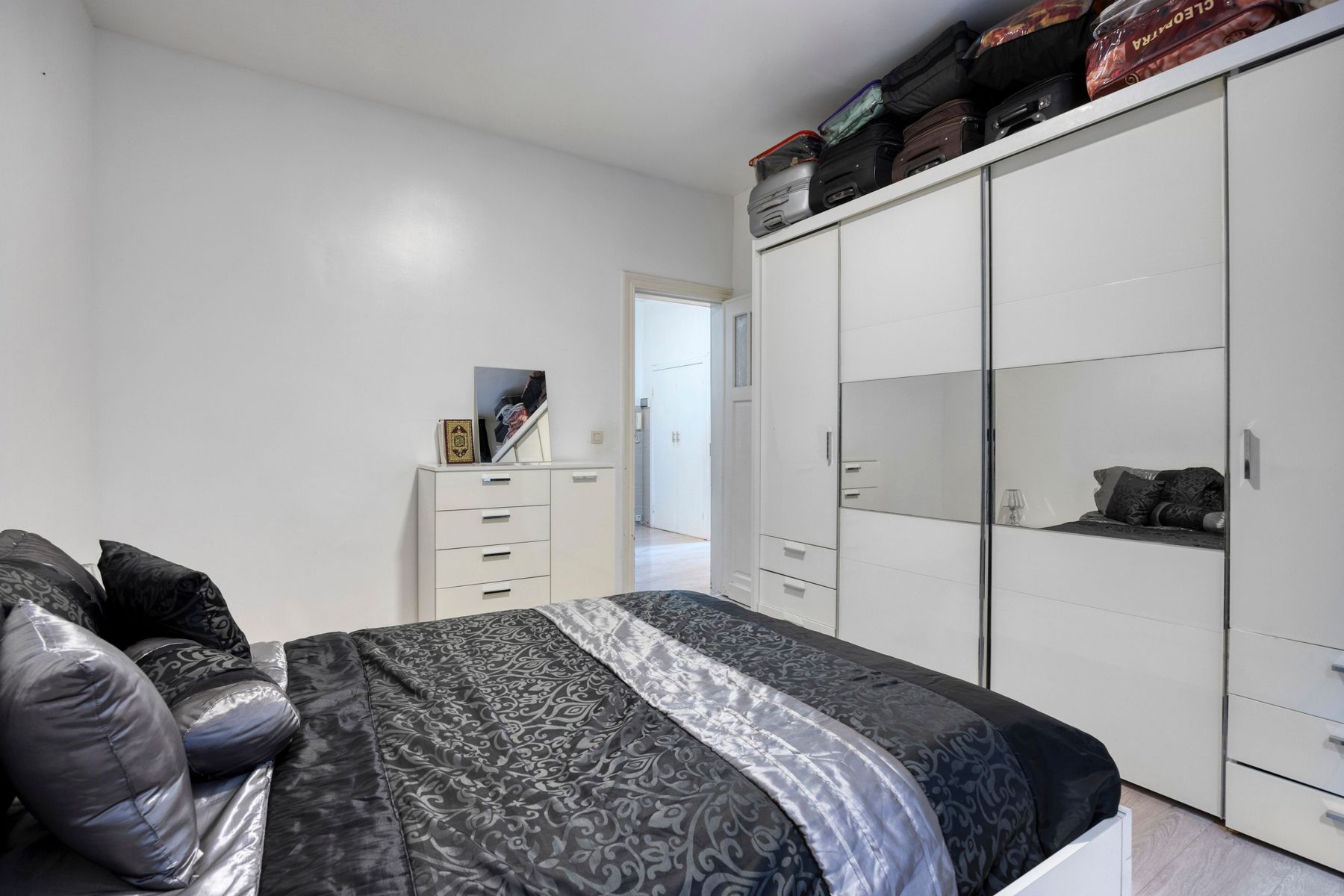 Instapklaar appartement met 2 slaapkamers  foto 12