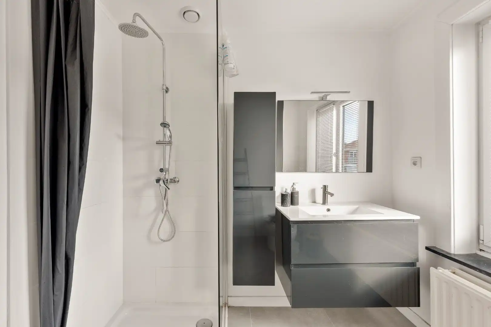 Instapklare woning met 3 slaapkamers, tuin en garage op een rustige ligging in Zonnebeke foto 6