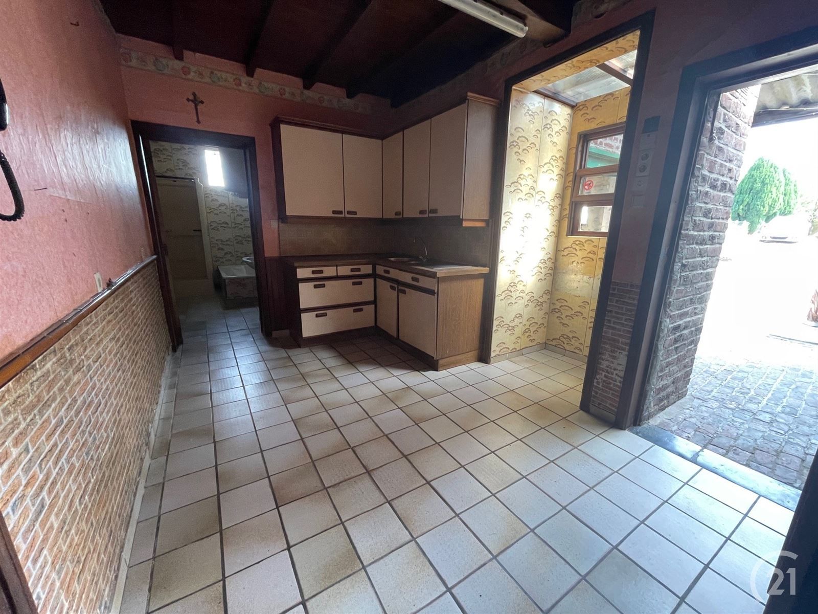 Te renoveren 3 gevelwoning met stallen en tuin op 17are22 foto 8