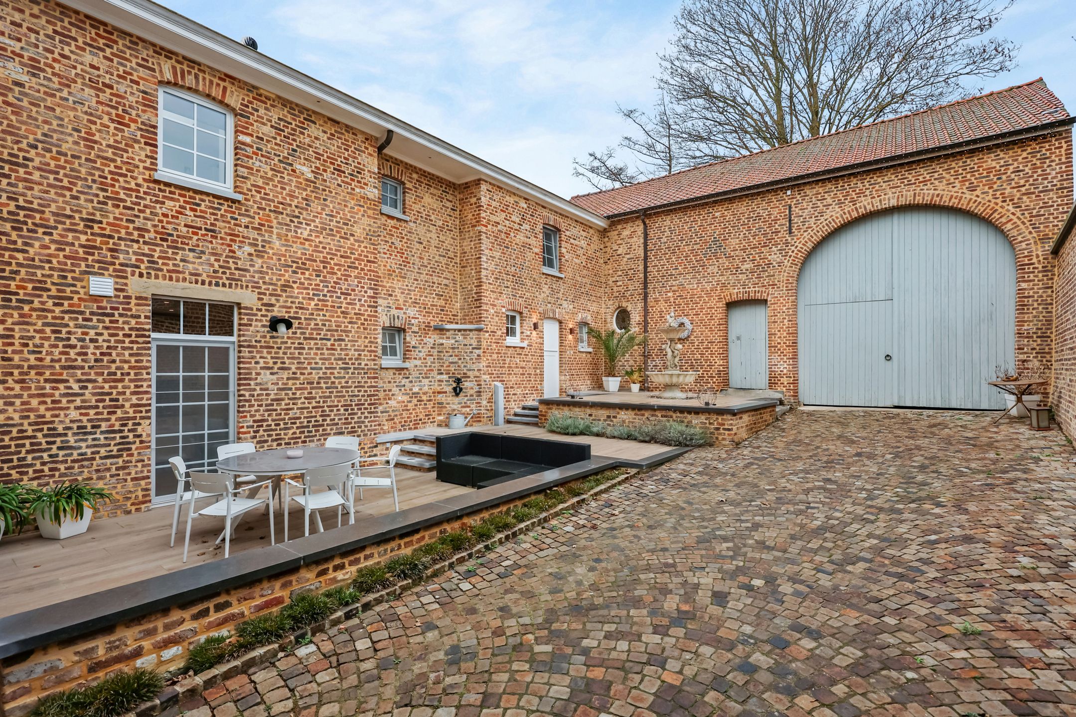 Authentieke hoevewoning op 13a39ca te Zussen foto {{pictureIndex}}