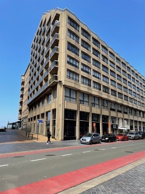 Uitzonderlijk ruim appartement met 3 terrassen op 50 meter van het strand! foto 22