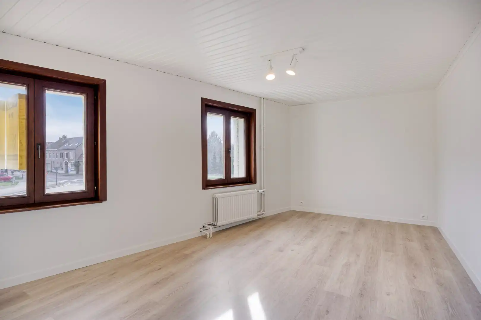 Instapklare gezinswoning met praktijkruimte foto 24