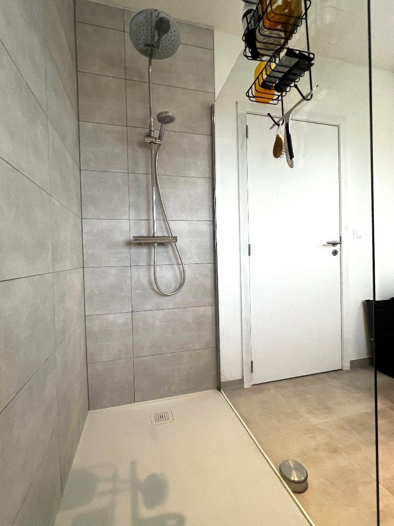 Te huur: Ruim en lichtrijk appartement met garage – Harelbeke foto 14