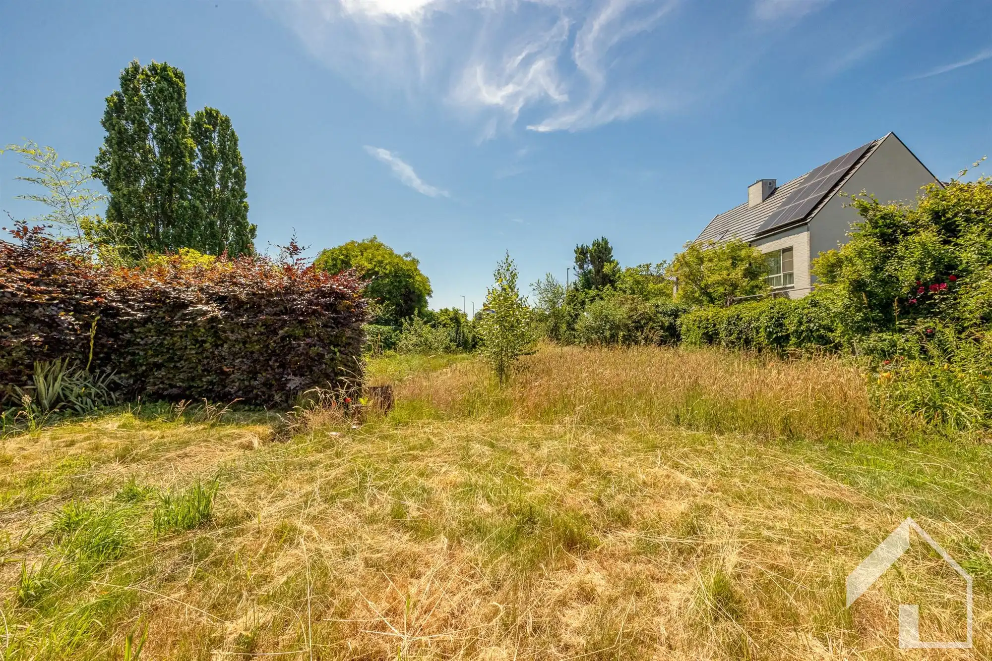 Ruime te renoveren gezinswoning met veel potentieel foto 26