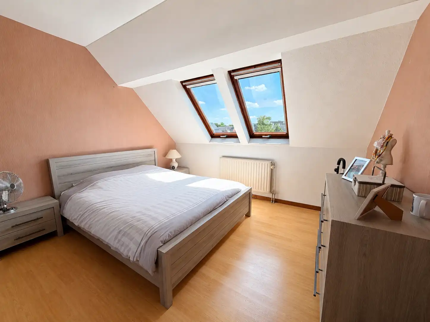 Ruim dakappartement 90m2 met 2 slaapkamers, garage en gegarandeerde huuropbrengst foto 10