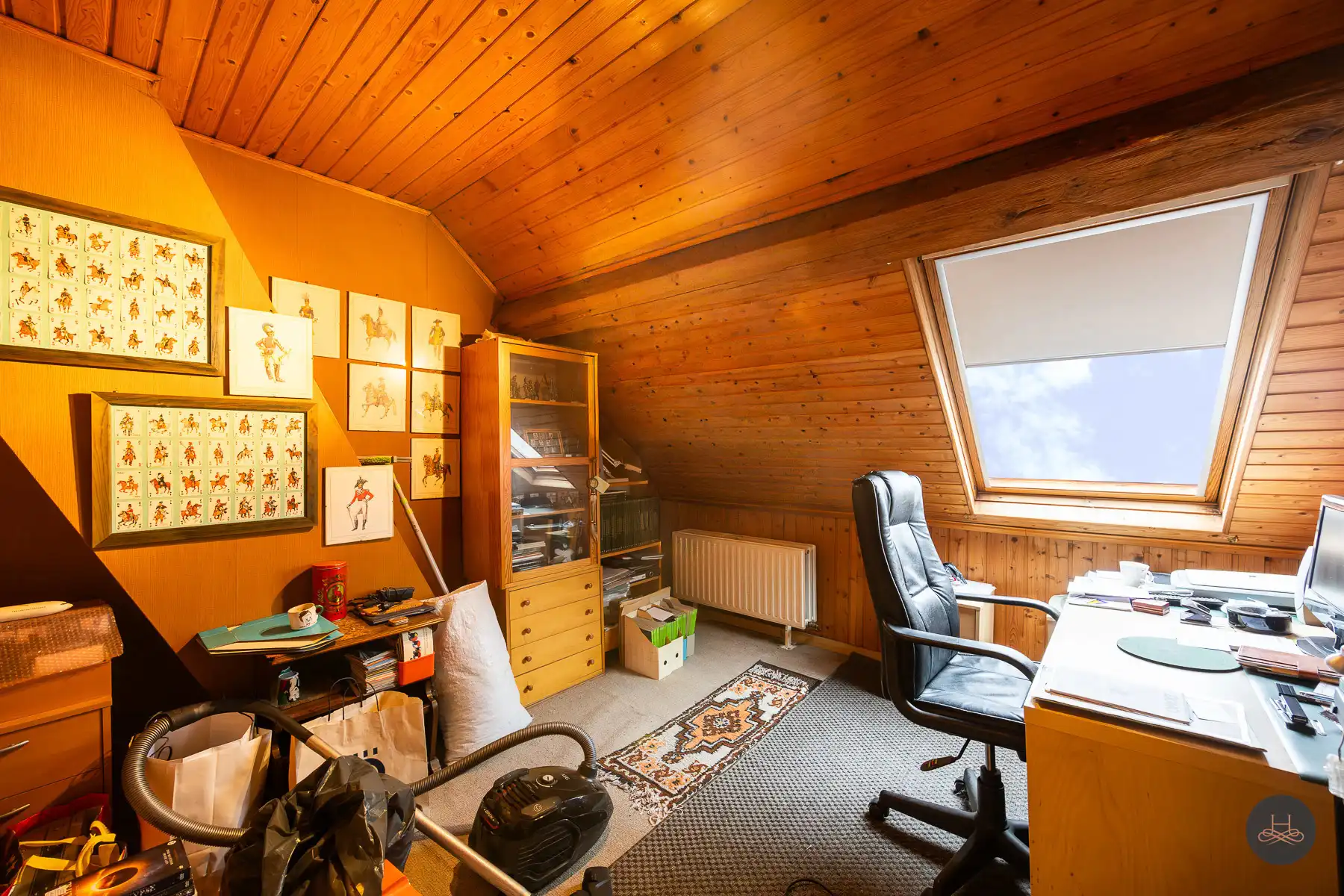 Charmante te moderniseren woning met stadskoer & terras foto 22