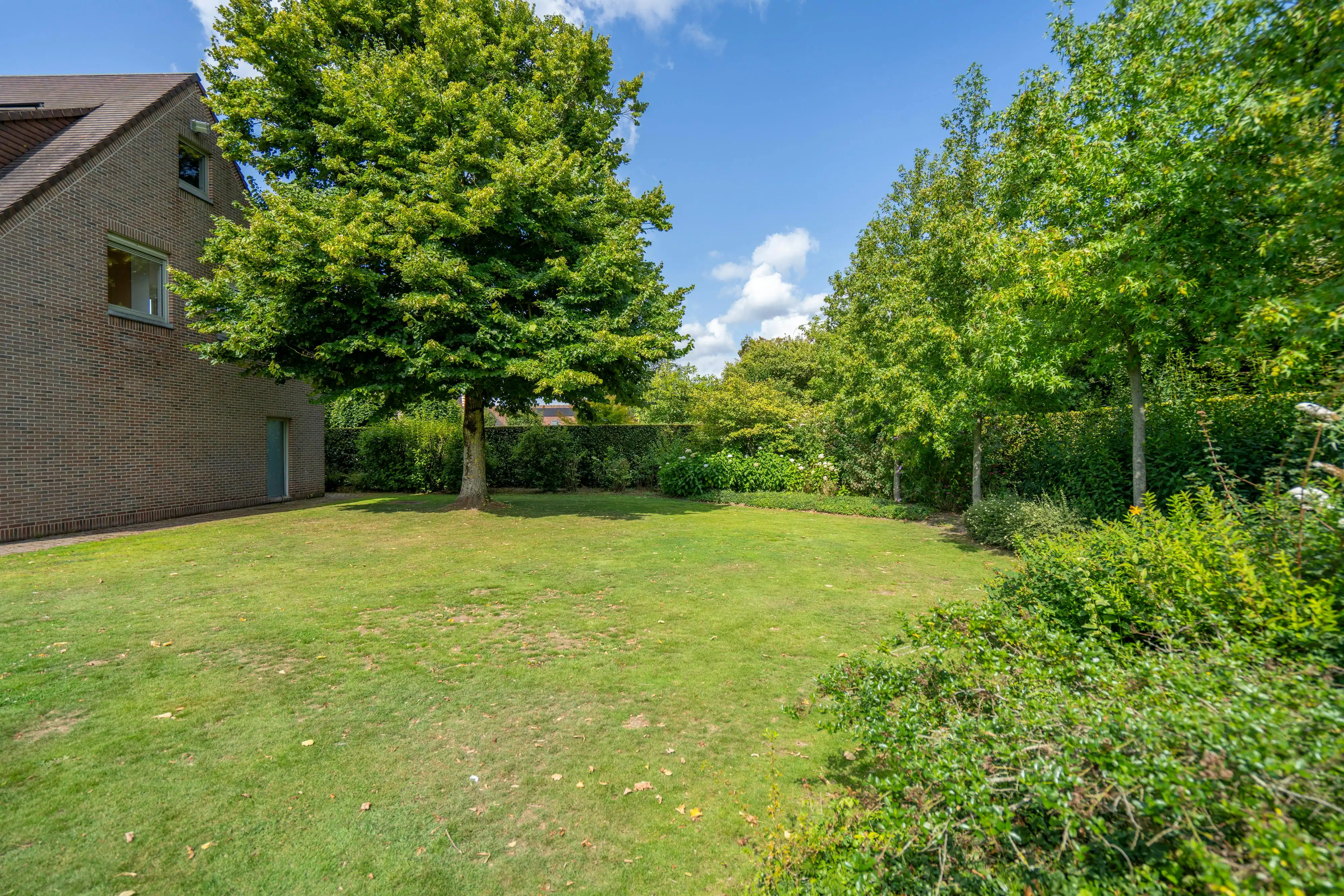 Bijzonder unieke villa te koop op A-locatie in Kortrijk!  foto 4