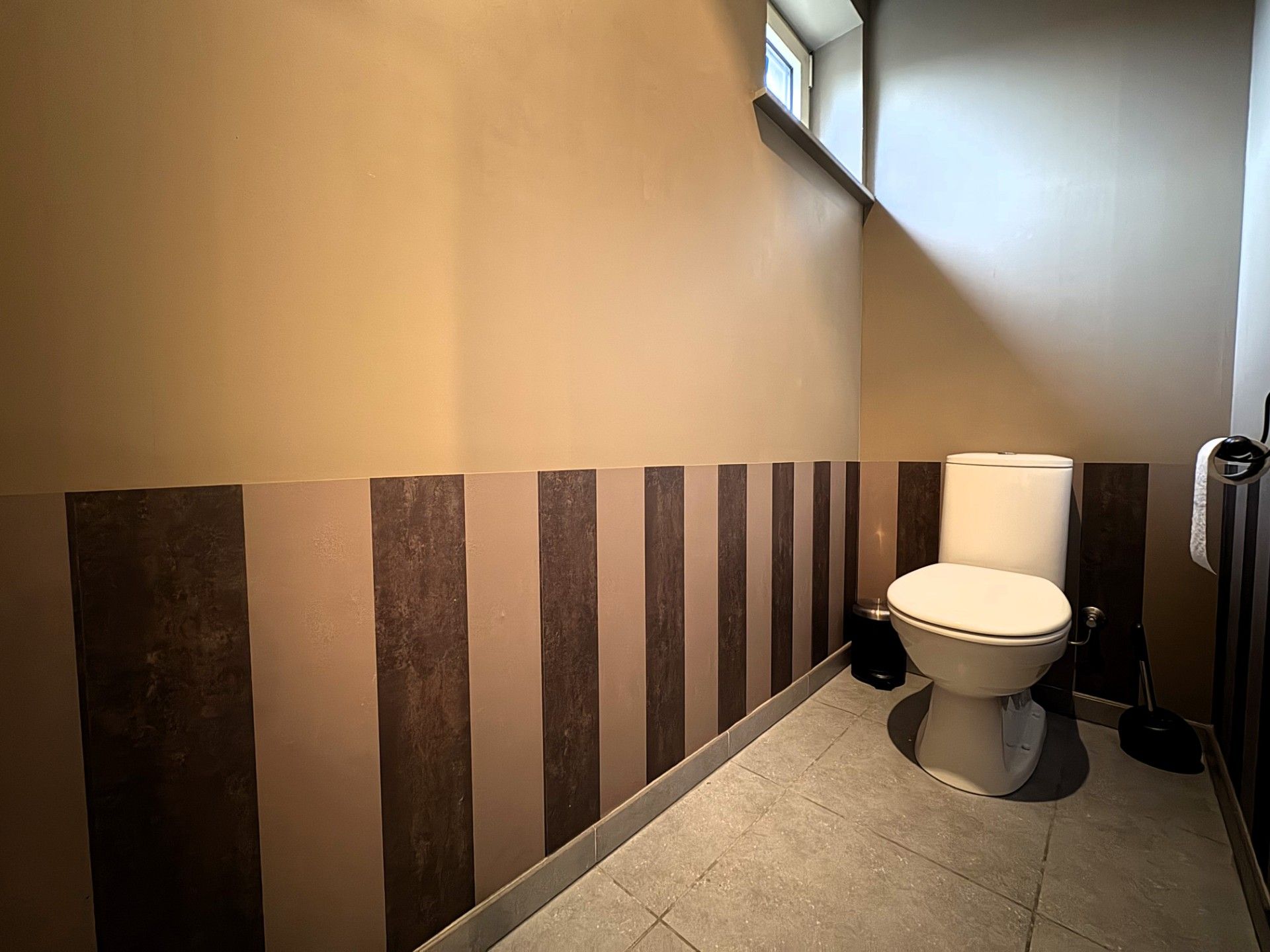 Polyvalent handelspand/kantoorruimte op topligging in centrum Waregem foto 8