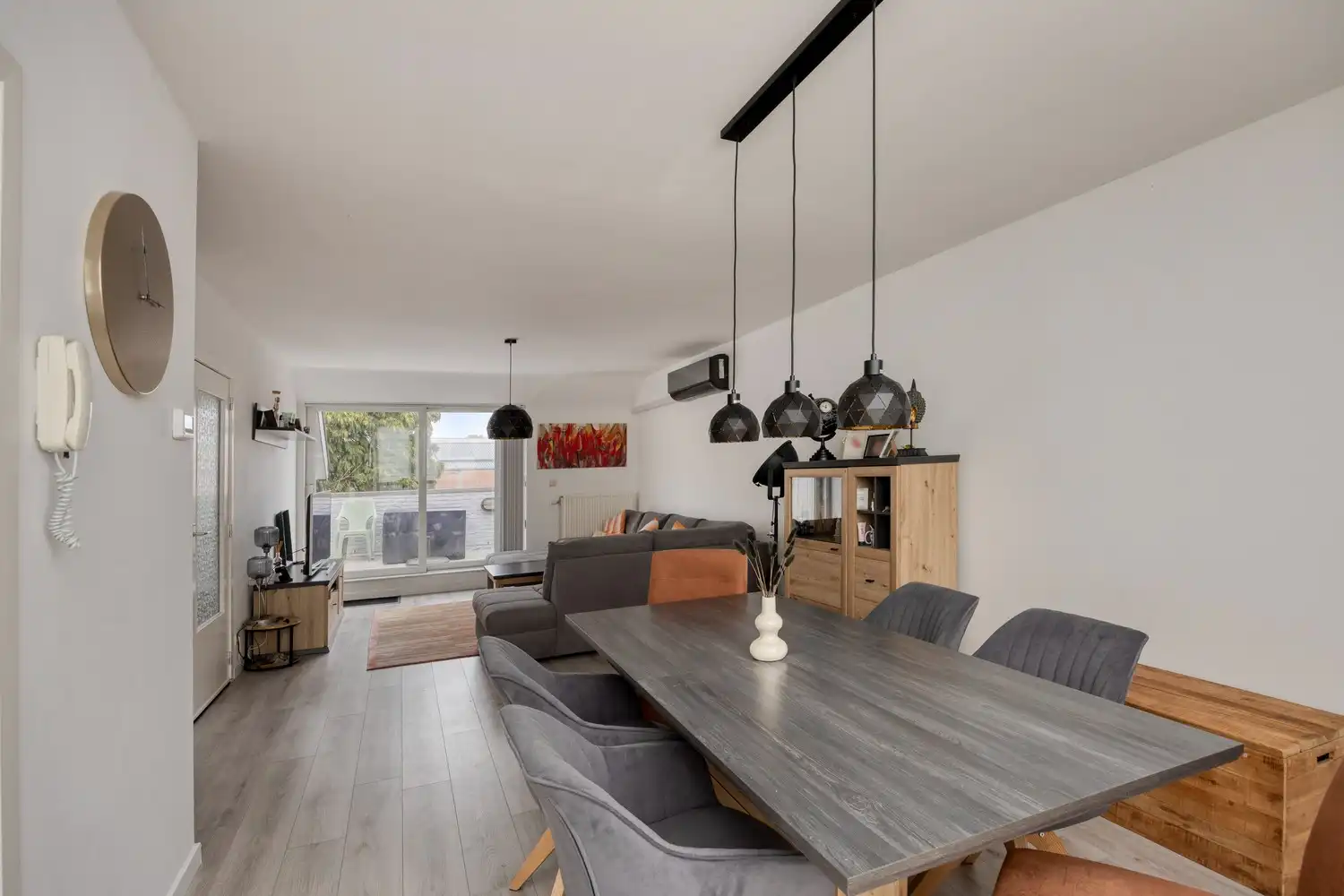 Instapklaar appartement met 2 slaapkamers en garage in het centrum van Lanaken! foto 12