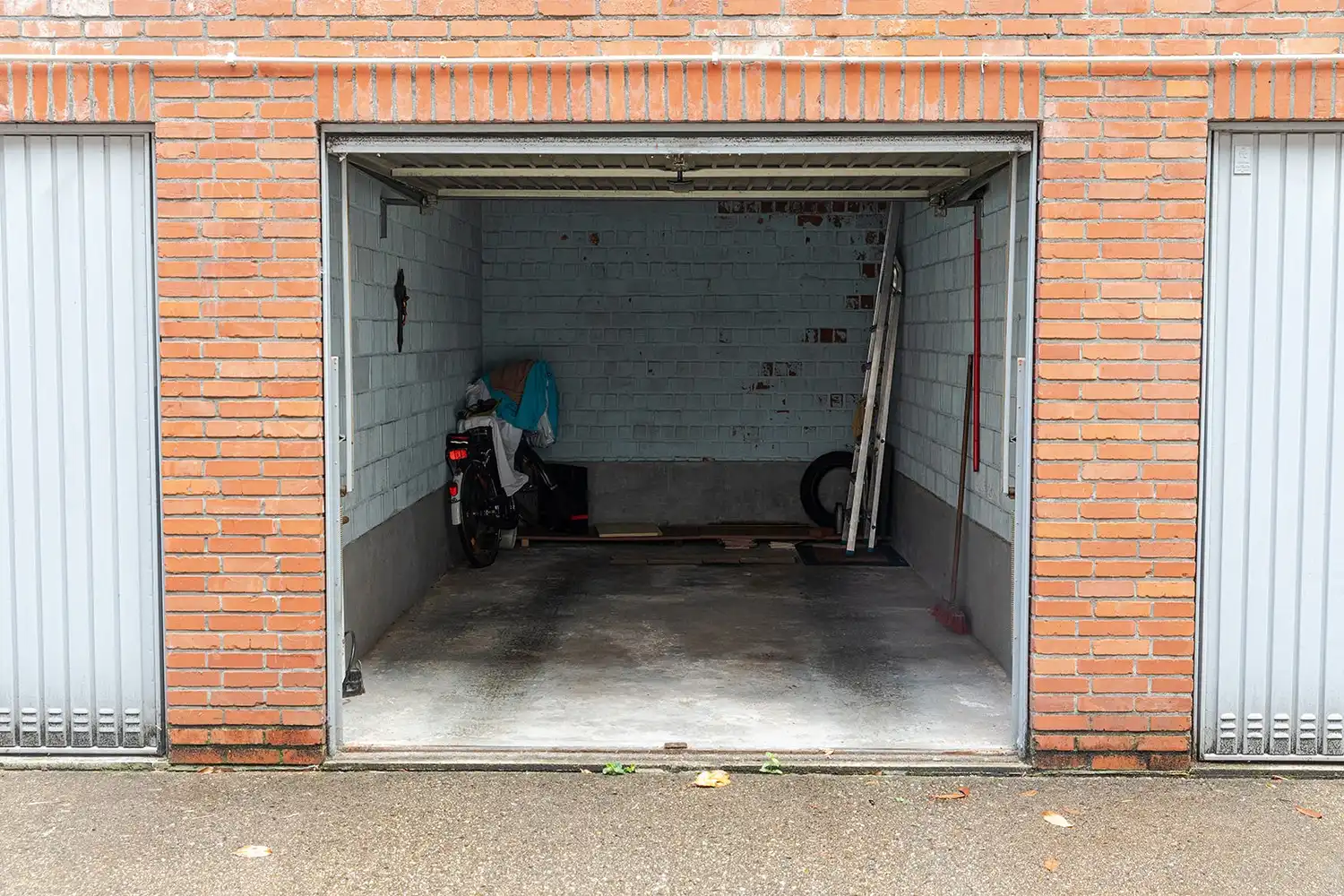 GERENOVEERD APPARTEMENT MET 2 SLAAPKAMERS, BUREAURUIMTE EN TERRAS foto 18
