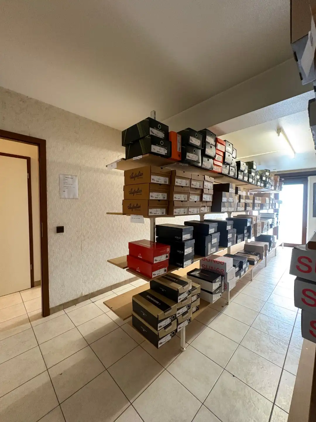 Handelspand met 1 of 2 appartementen  foto 19