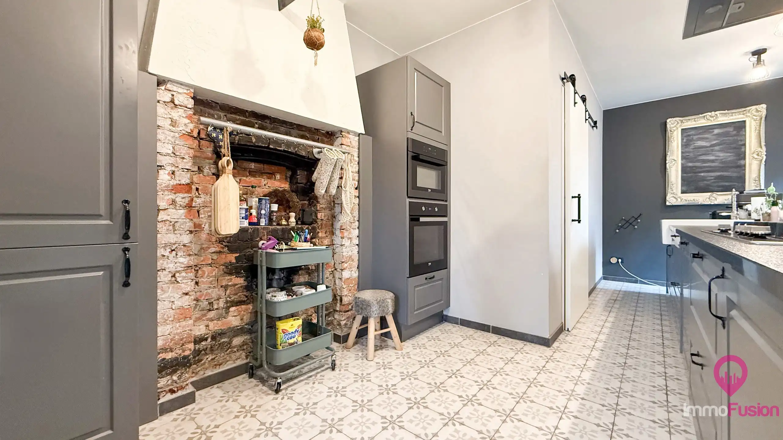Gerenoveerde landelijk moderne woning op 21 are met 4 suites! foto 16