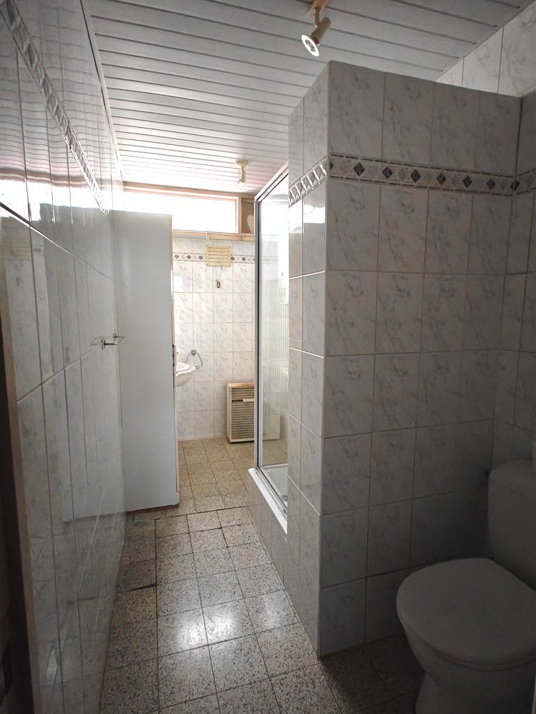 Te renoveren rijwoning met 3 slaapkamers en leuke tuin foto 18