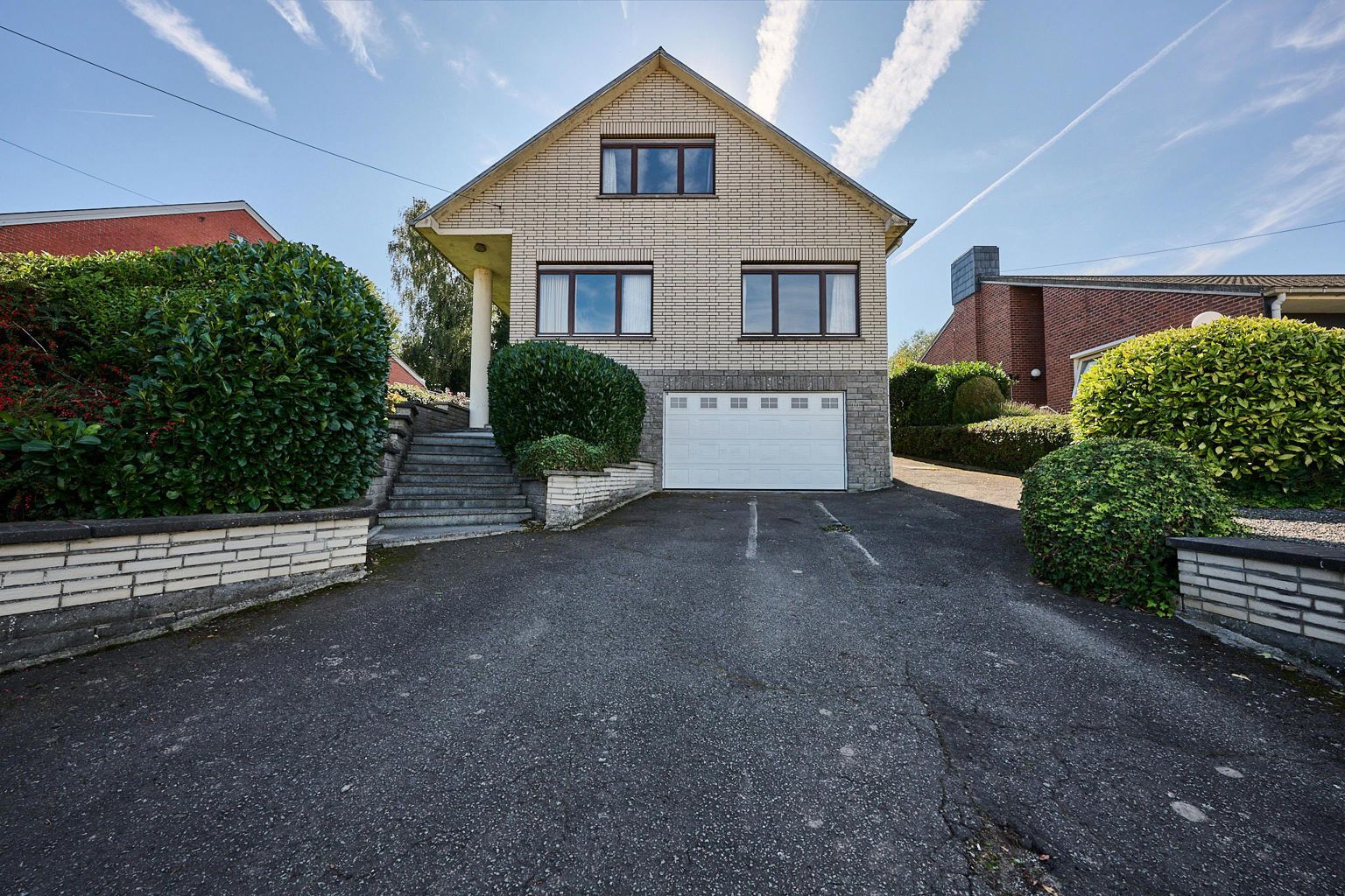 Villa te koop foto {{pictureIndex}}