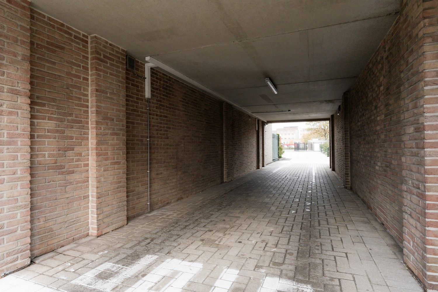 Ruim en energiezuinig appartement met garagebox in het centrum van Pelt foto 17