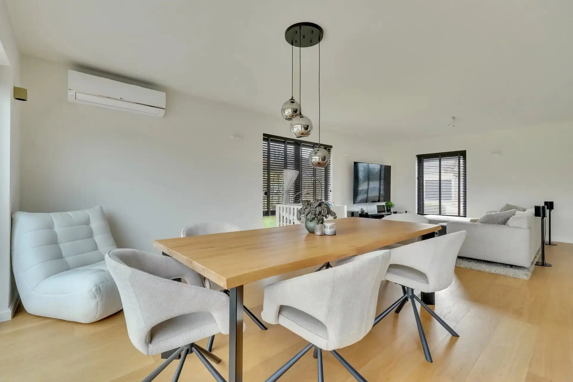 Exclusieve, vrijstaande woning met hoogwaardige afwerking foto 6