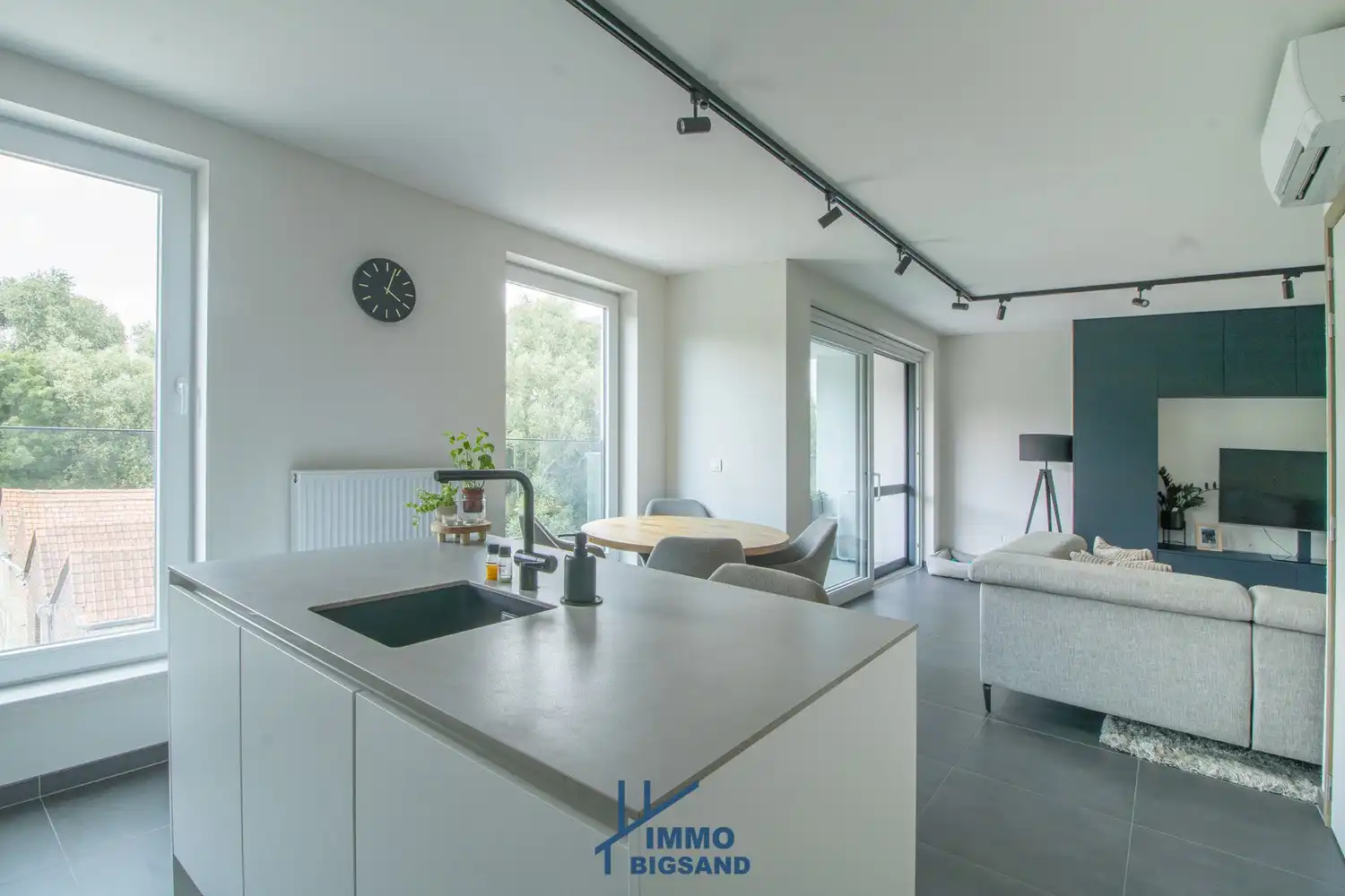 Nieuwbouwappartement met zicht op de Leie foto 4