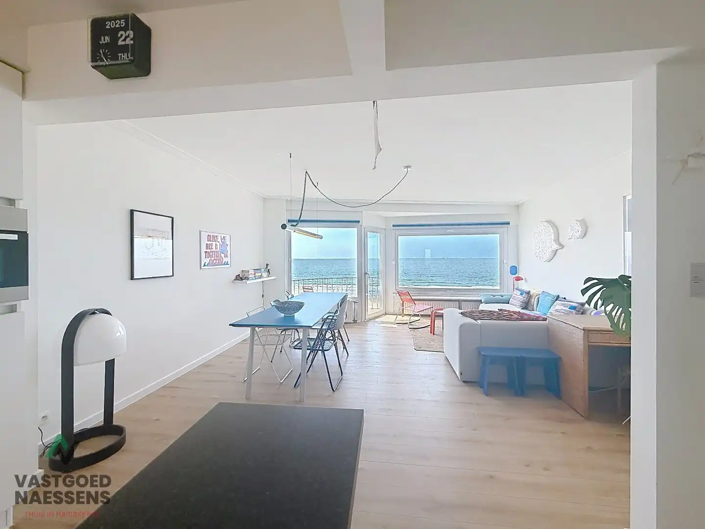 INSTAPKLAAR 2 SLPK APP – TERRAS – SCHITTEREND ZEEZICHT foto 5