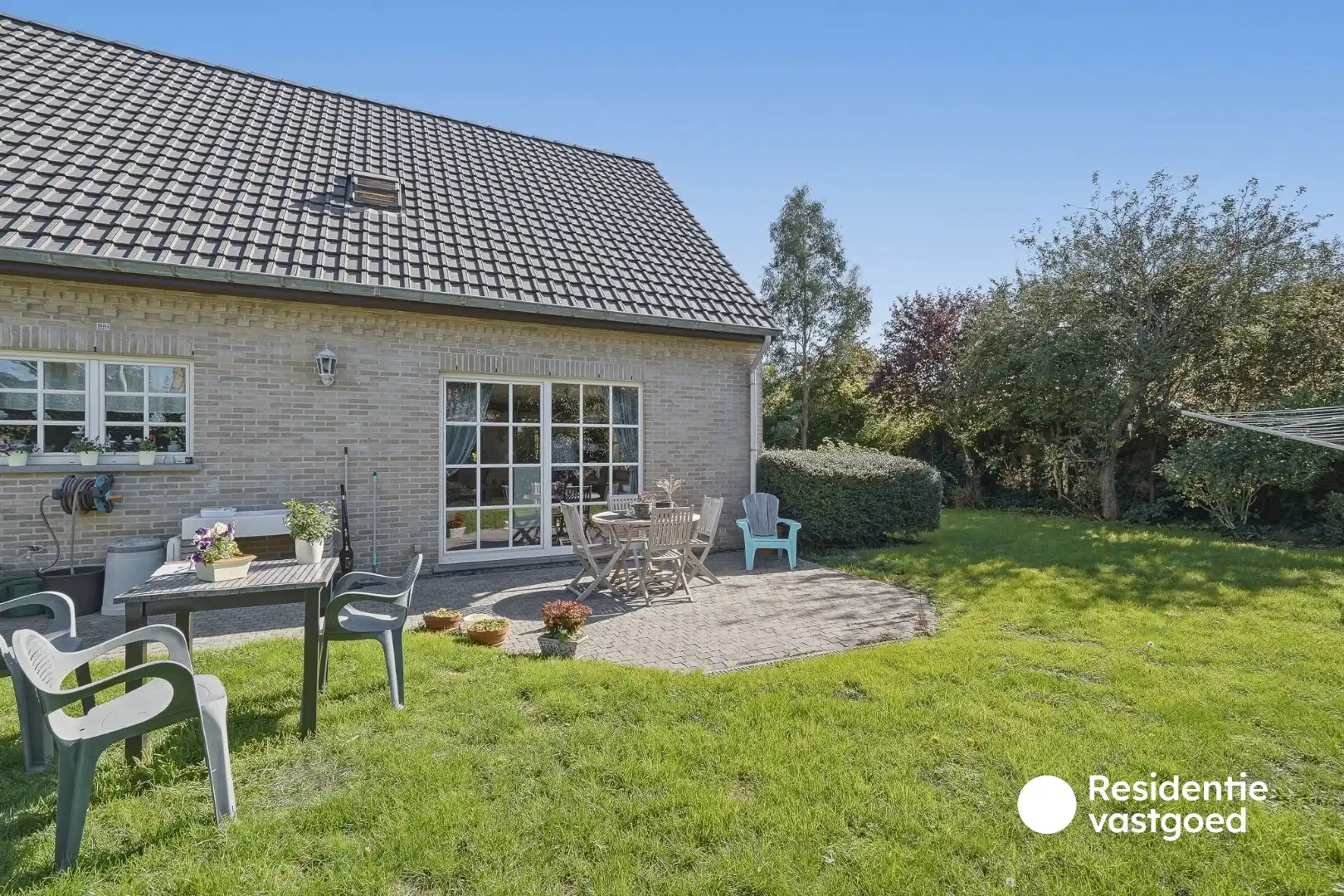 Ruime alleenstaande woning met 4 slaapkamers in rustige omgeving foto 16