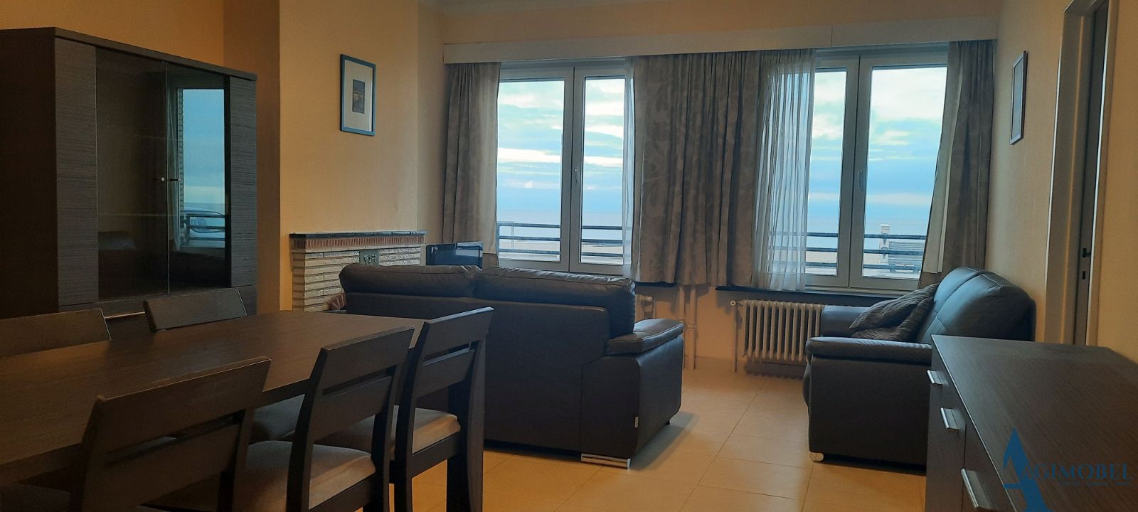 Functioneel gelijkvloers appartement op de Zeedijk te Knokke . foto 3