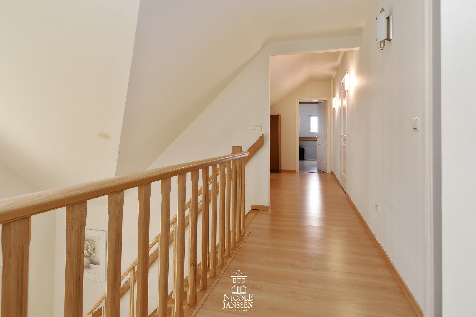 Stijlvolle villa met 4 slaapkamers, 2 badkamers en een prachtige tuin foto 23