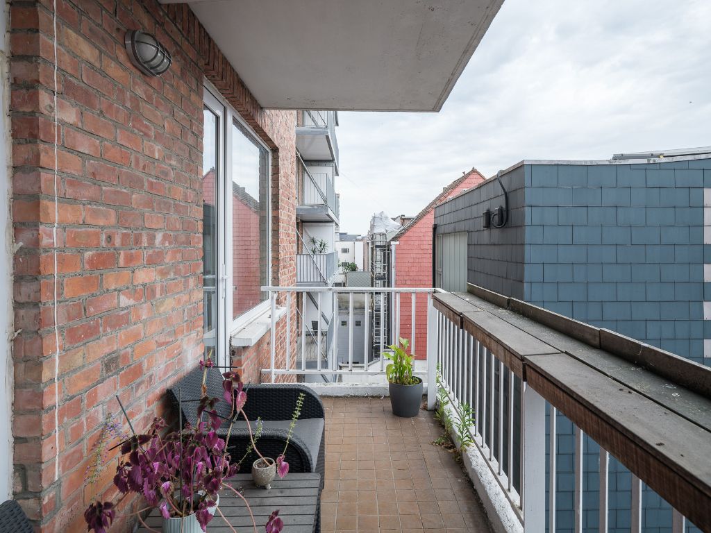 Knap gerenoveerd 3-slaapkamer appartement foto 12