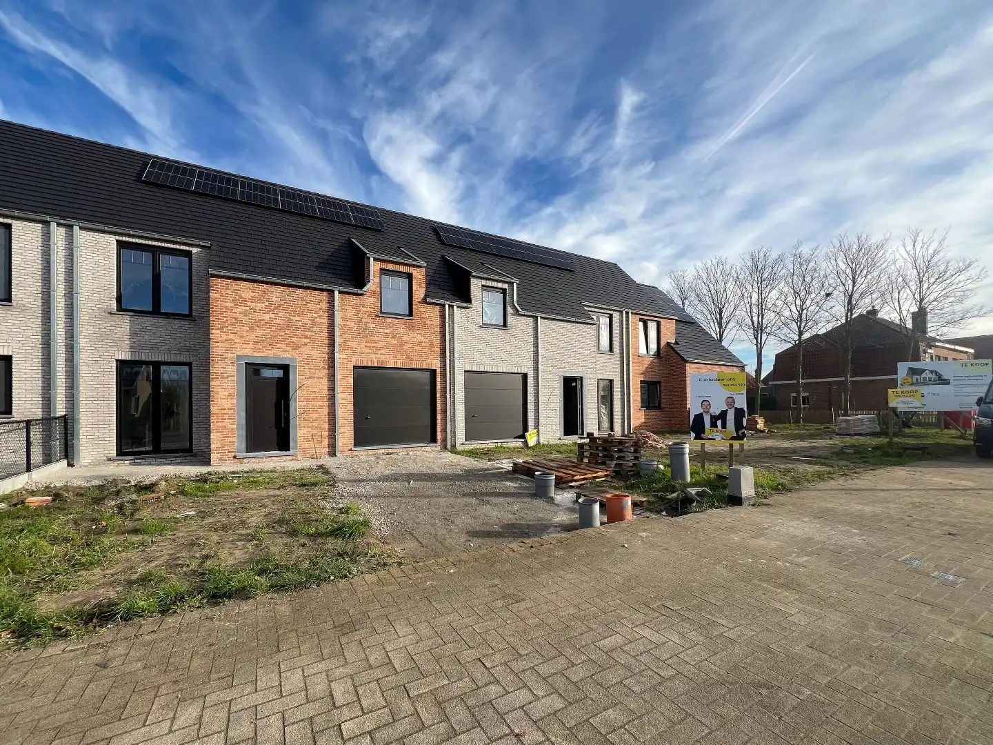 ONMIDDELLIJK BESCHIKBAAR - Ruime 4-slaapkamer woning op boogscheut van centrum Eernegem foto 3