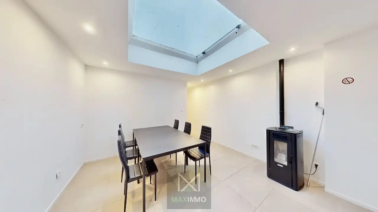 🏡 Volledig gerenoveerde halfopen woning met 4 slaapkamers & zonnige tuin – Harelbeke foto 6