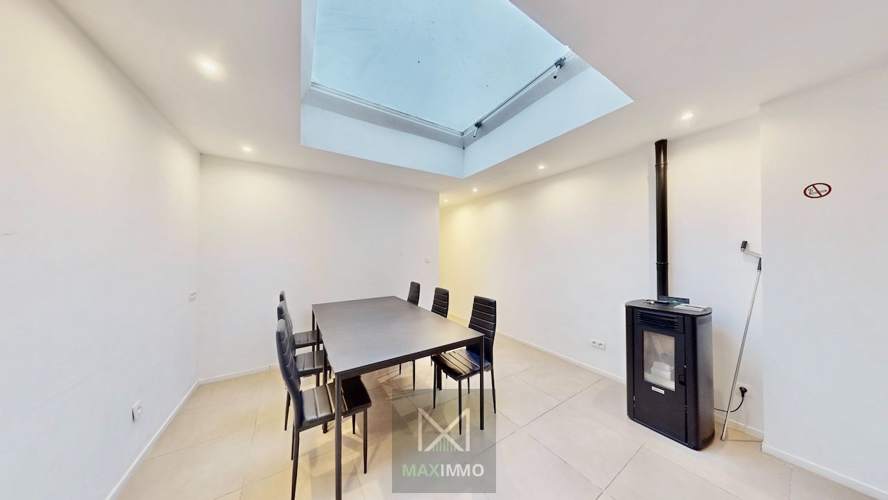 🏡 Volledig gerenoveerde halfopen woning met 4 slaapkamers & zonnige tuin – Harelbeke foto 6