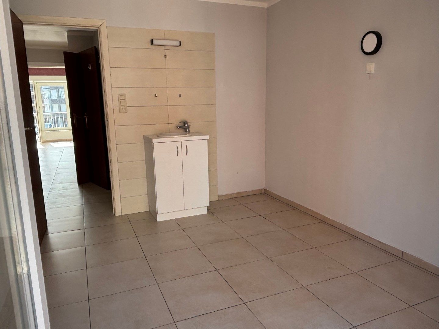 Te huur: Ongemeubeld appartement op jaarbasis – 2 slaapkamers – Dichtbij zee en centrum foto 11