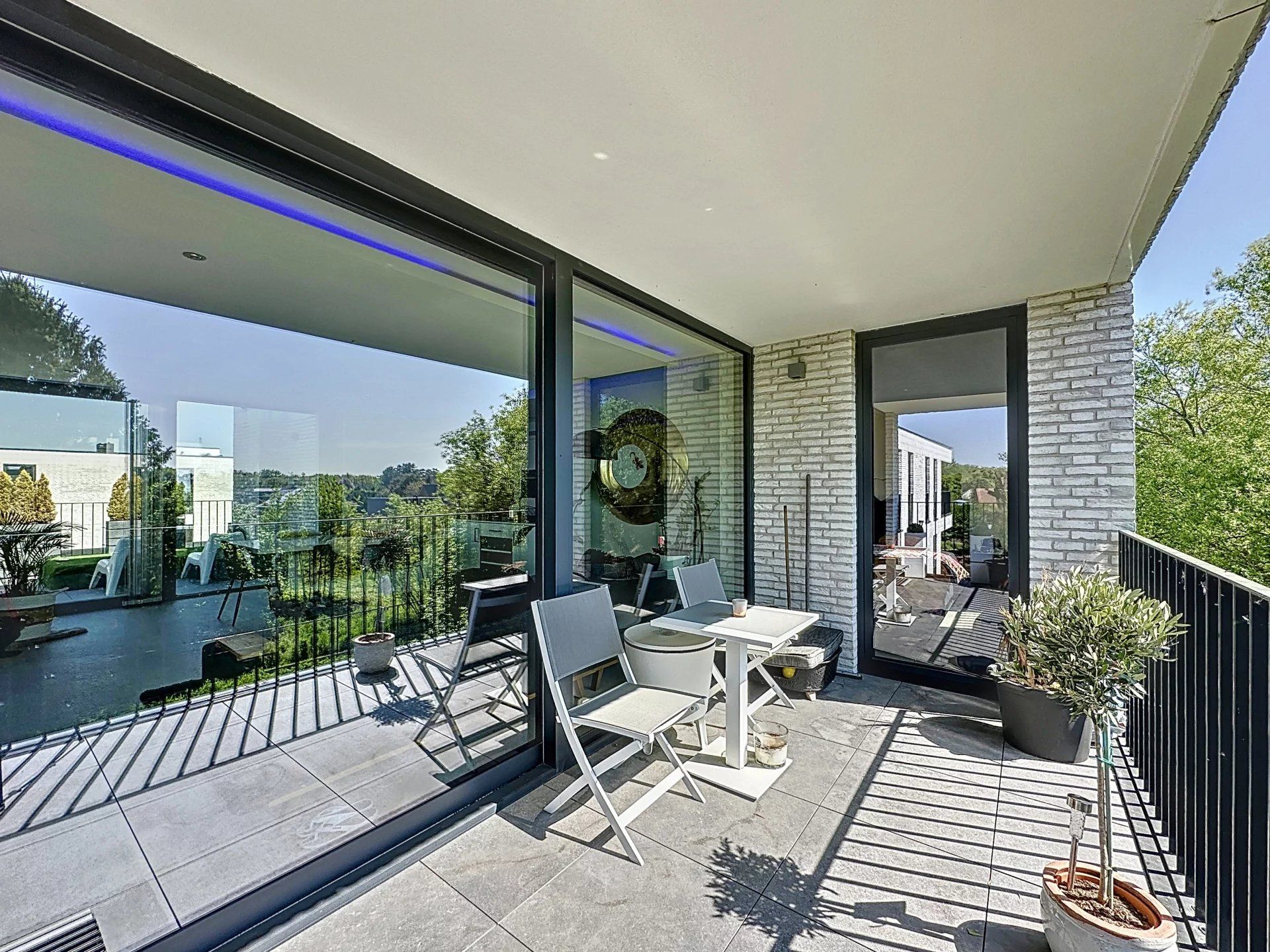 Modern dakappartement met 2 terrassen, prachtig uitzicht en luxueuze afwerking. foto 23
