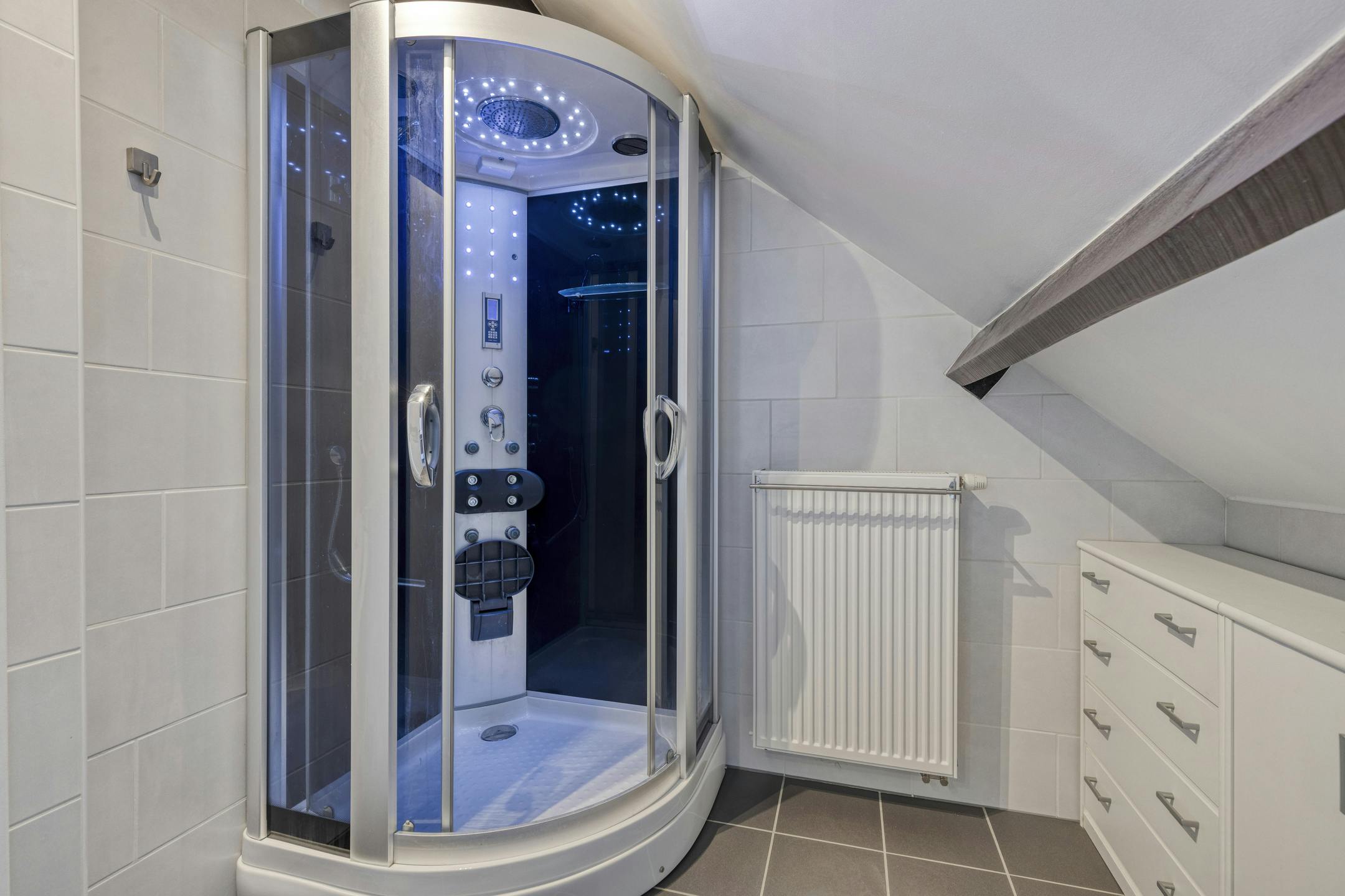 Instapklare woning met 4 slaapkamers in het centrum van Roeselare! foto 16