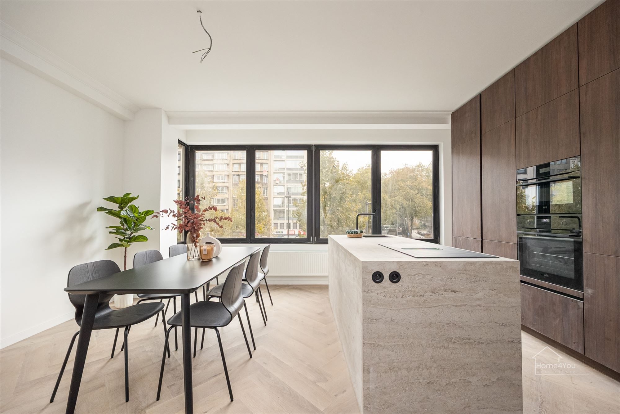 Prachtig gerenoveerd appartement in hartje Antwerpen te koop foto 5