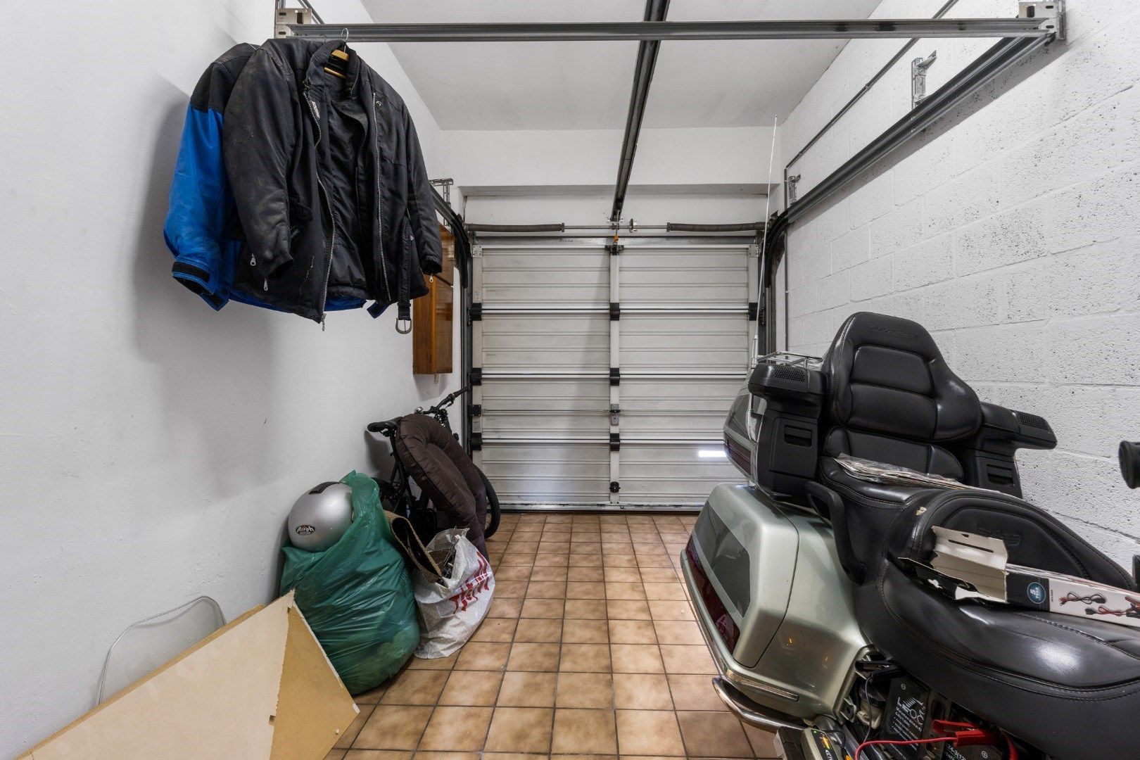 Ruime woning met 5 slaapkamers, 2 badkamers en garage foto 7