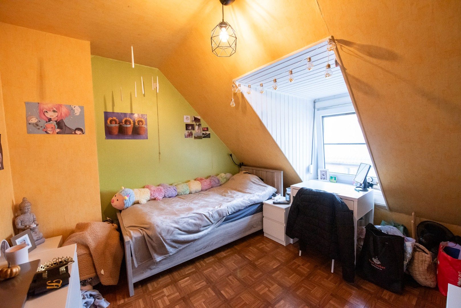 🏡 Charmante gezinswoning met 3 slaapkamers, inpandige garage en prachtige tuin in rustige woonwijk - Bezoek woensdag 10 december 15u30-17u30 (mits afspraak) foto 9