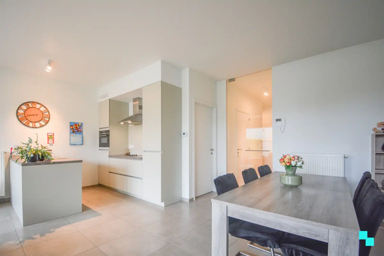 Energiezuinig gelijkvloers appartement met 2 slaapkamers en tuin -St-Eloois-Winkel foto 3