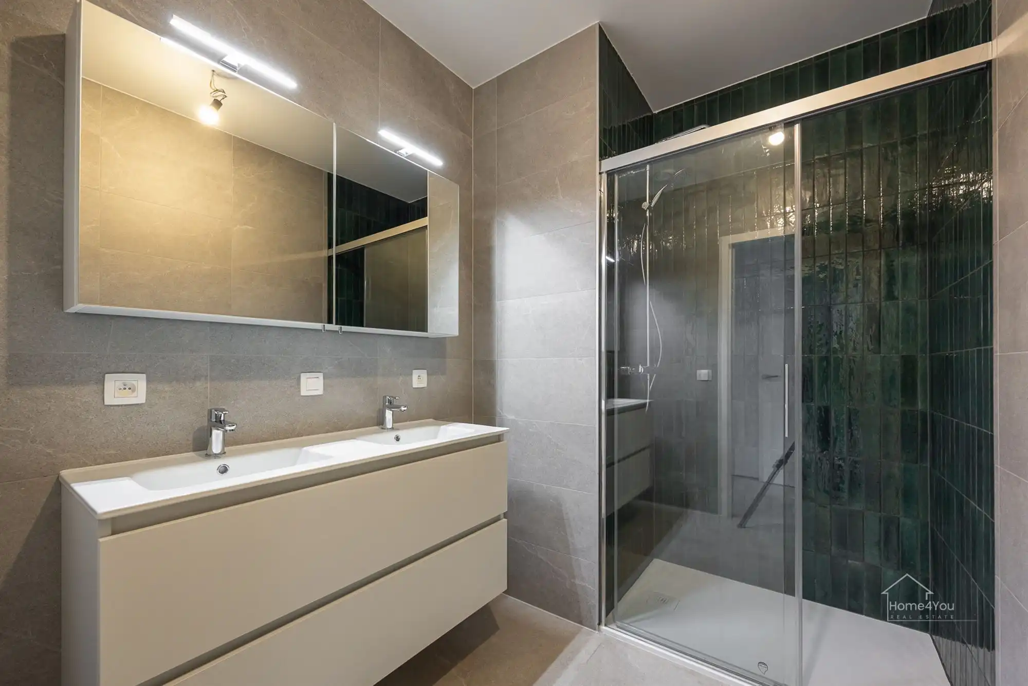 Prachtig BEN-label Appartement met autostaanplaats en terras foto 7