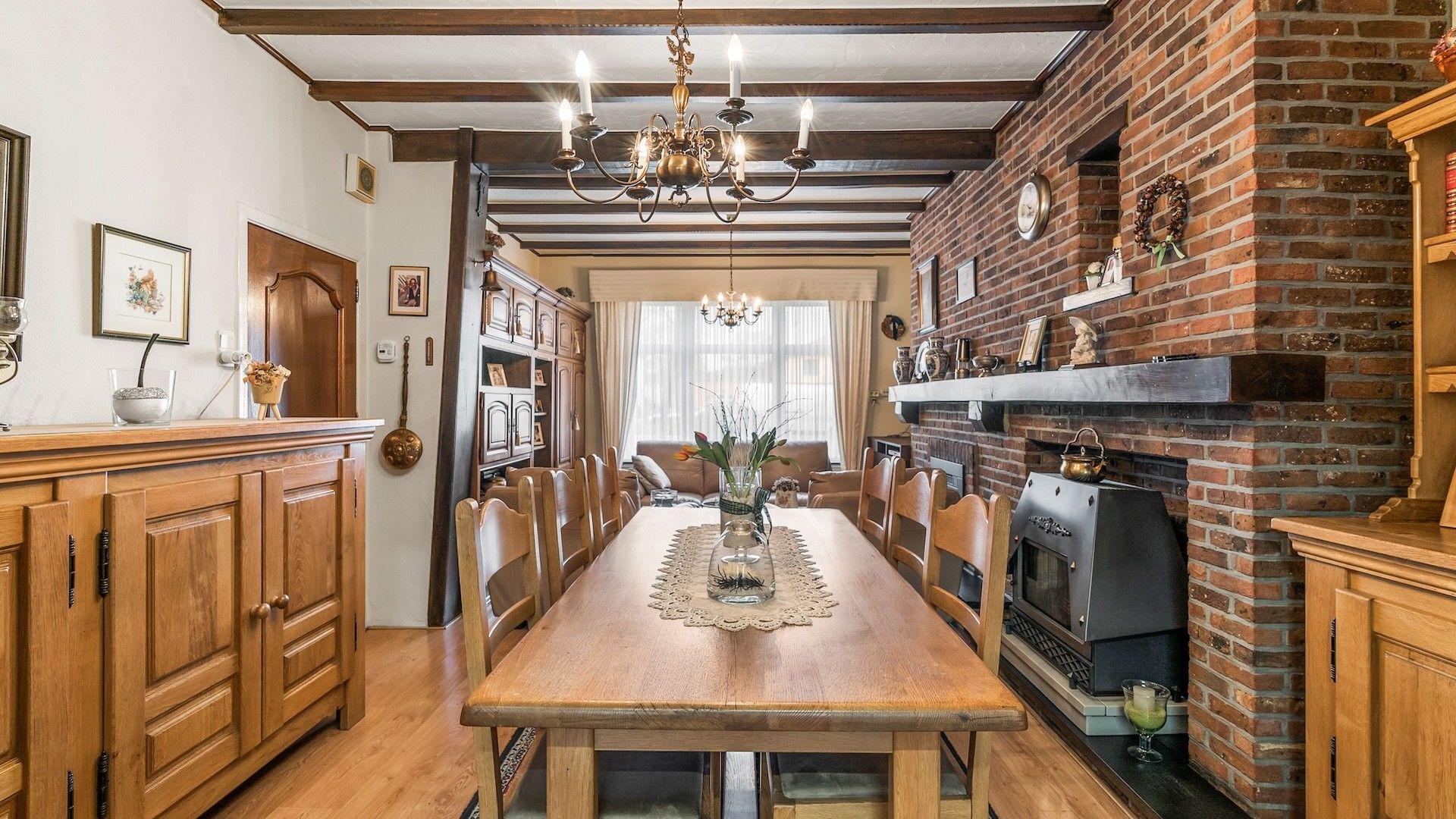 Te renoveren woning (G.B.) met 3 slpkrs  te Genk foto 4