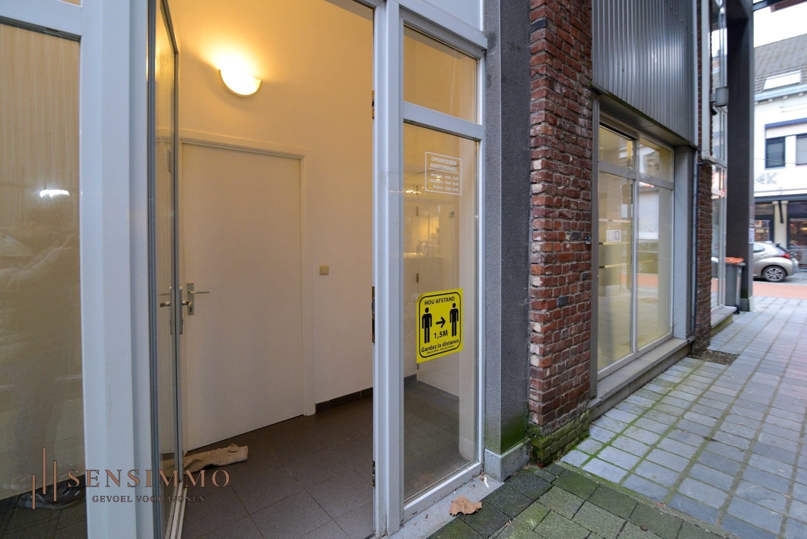 Interessante opbrengsteigendom gelegen op toplocatie in hartje Maasmechelen - Eisden. foto 9