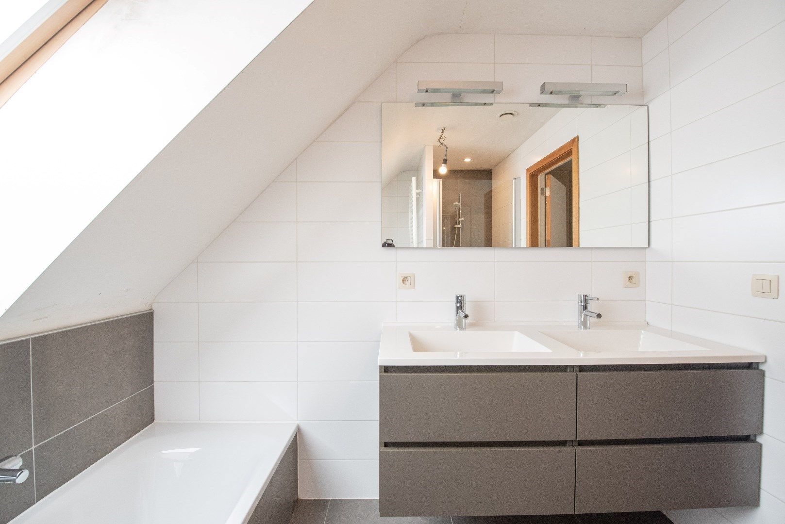 Te Koop: Energiezuinige woning (bouwjaar 2012) in Sint-Eloois-Vijve foto 11